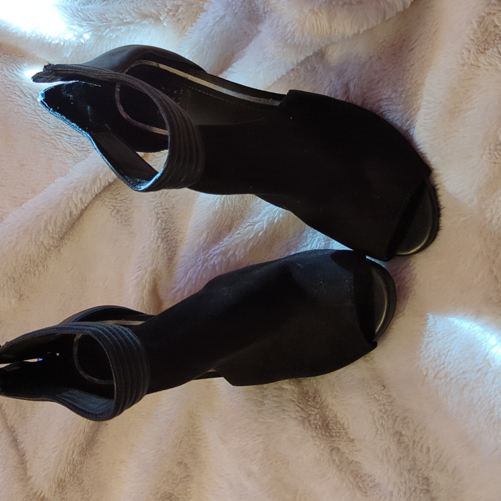 Black Opened Toe Boots